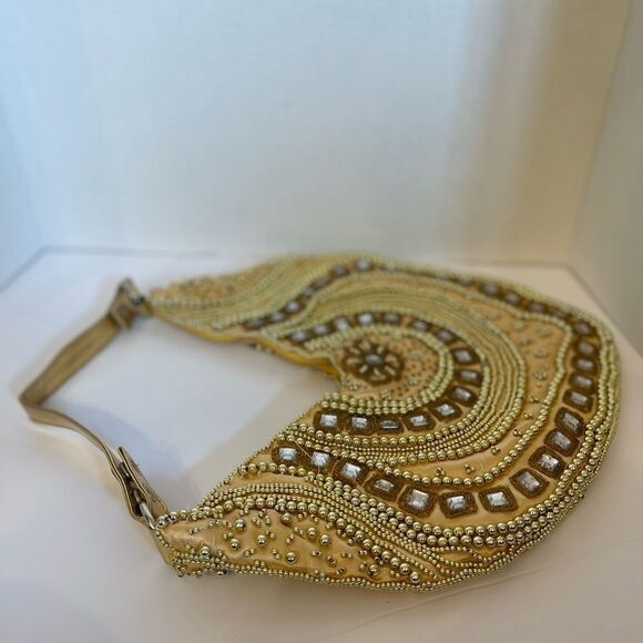 CUTE beaded handbag - Picture 12 of 16